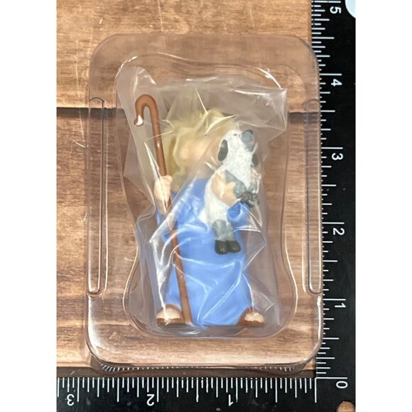 1998 HALLMARK KEEPSAKE ORNAMENT QX6496 WATCHFUL SHEPHERD WITH LAMB - Picture 5 of 11